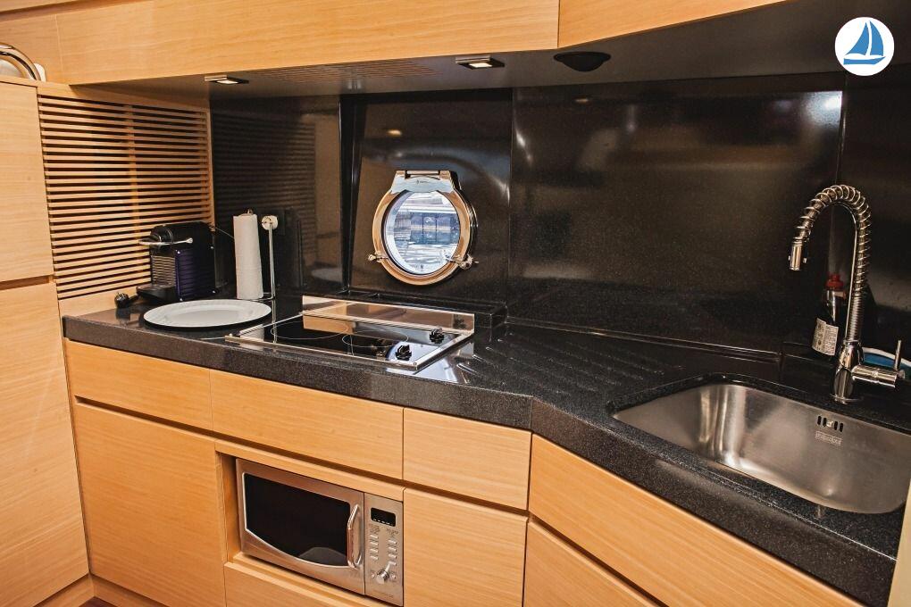 foto Azimut 43 Fly 8