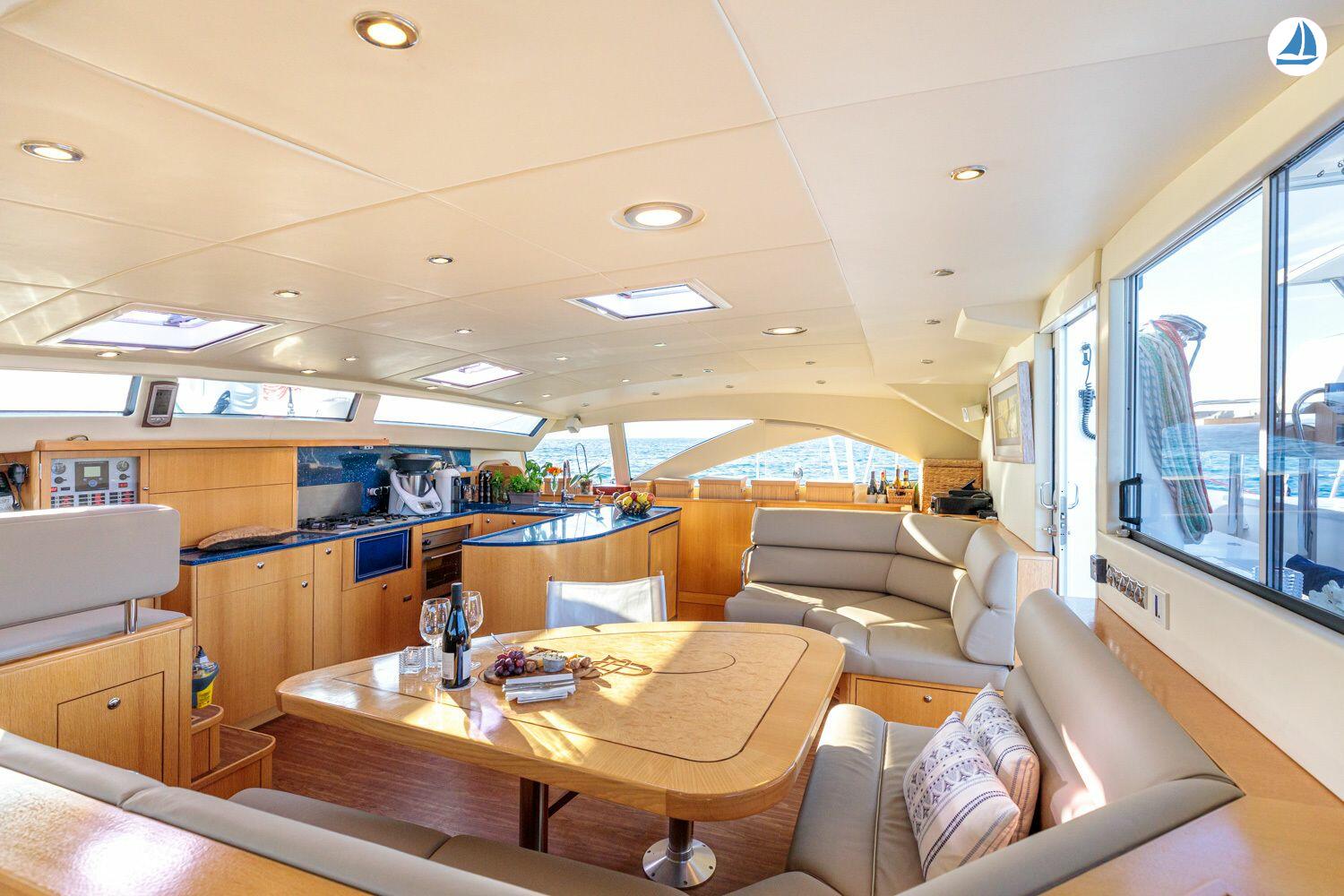 foto Discovery Yachts DIXON 50 11