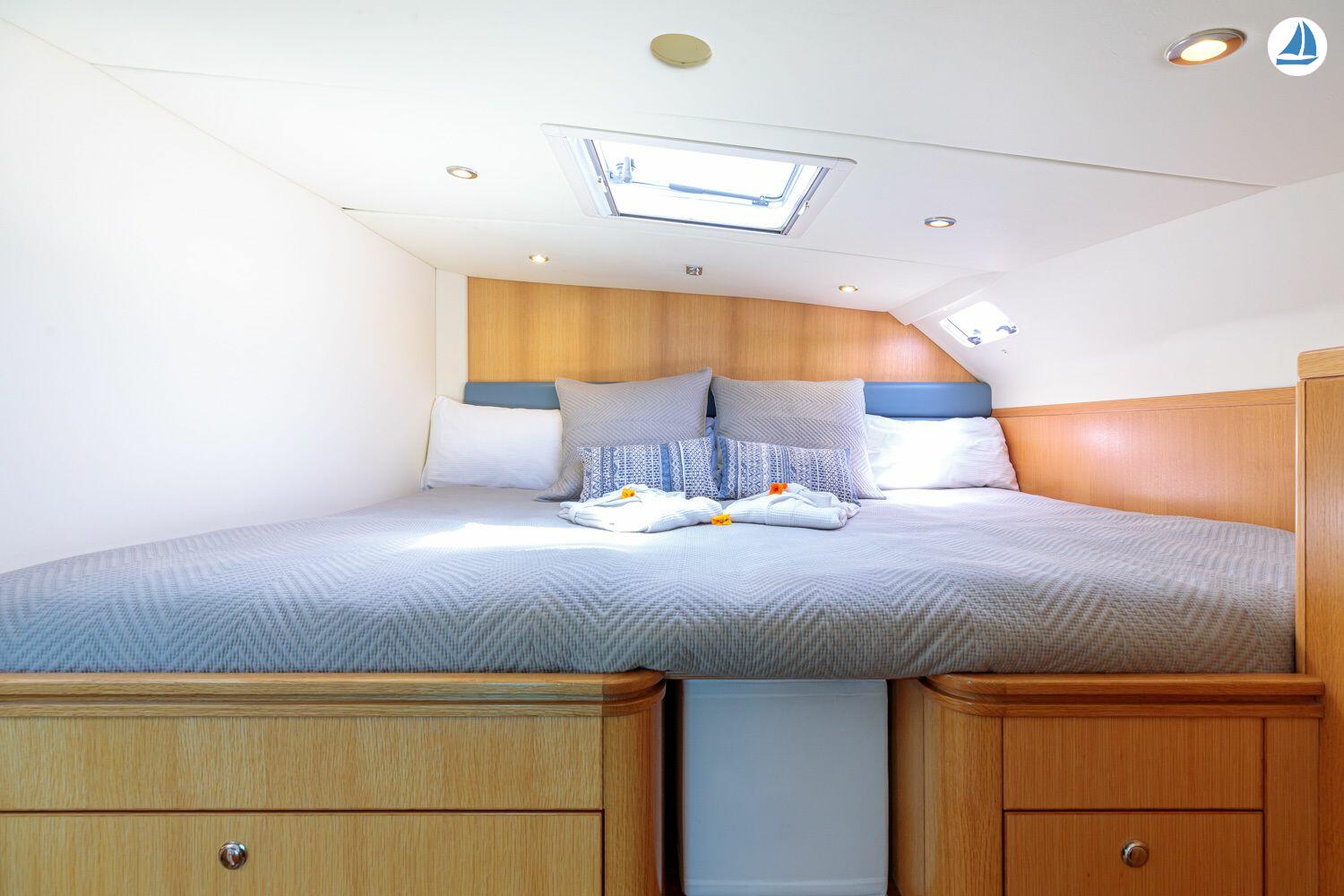 foto Discovery Yachts DIXON 50 12