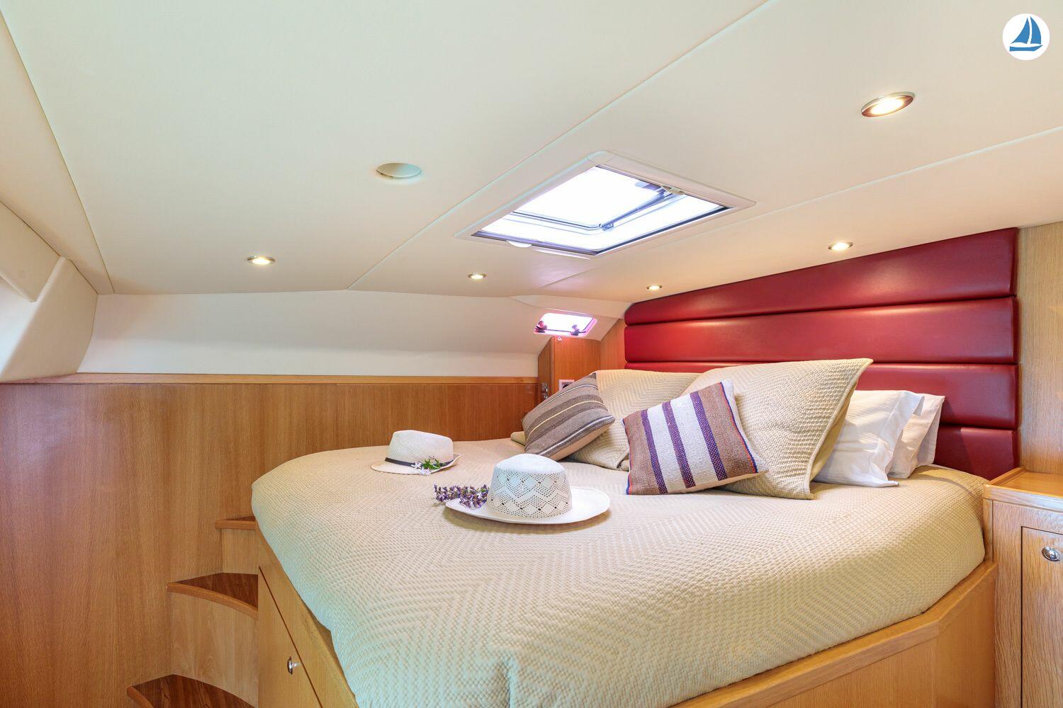 foto Discovery Yachts DIXON 50 13