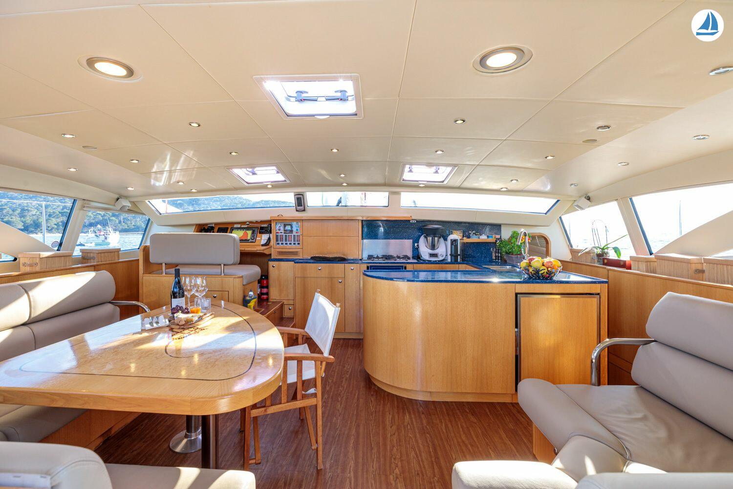 foto Discovery Yachts DIXON 50 14
