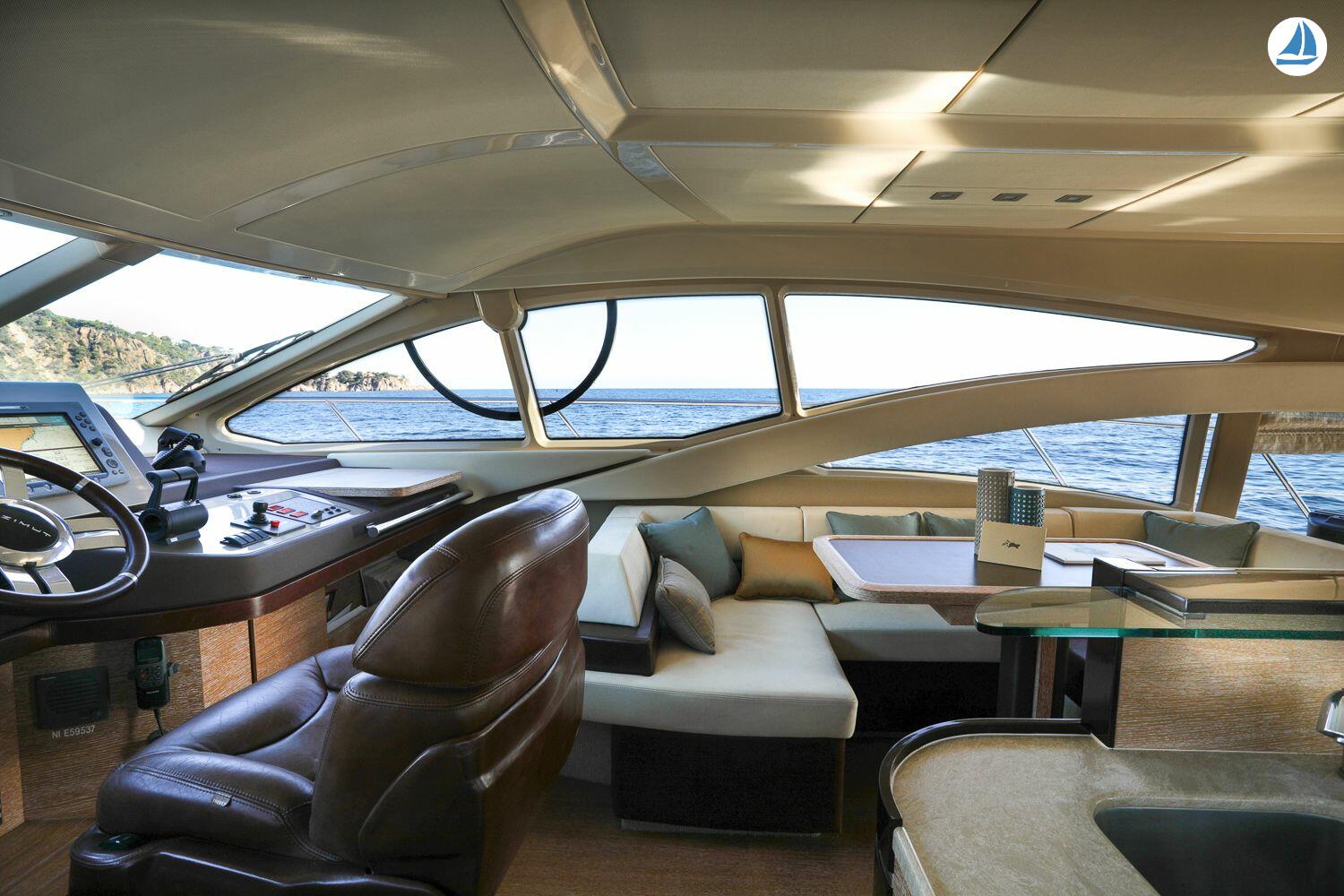 foto Azimut Fly Bridge 58 7
