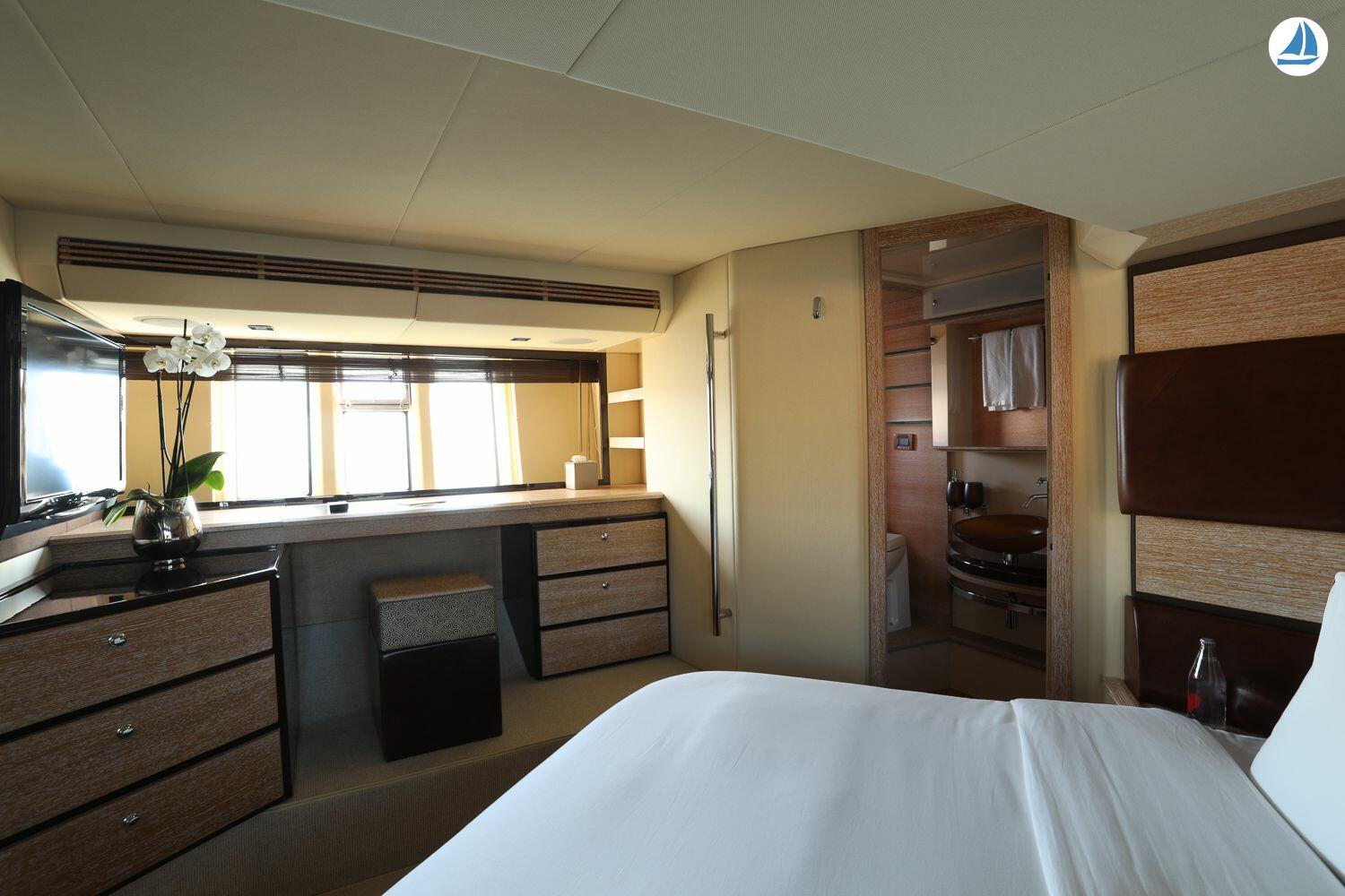 foto Azimut Fly Bridge 58 8