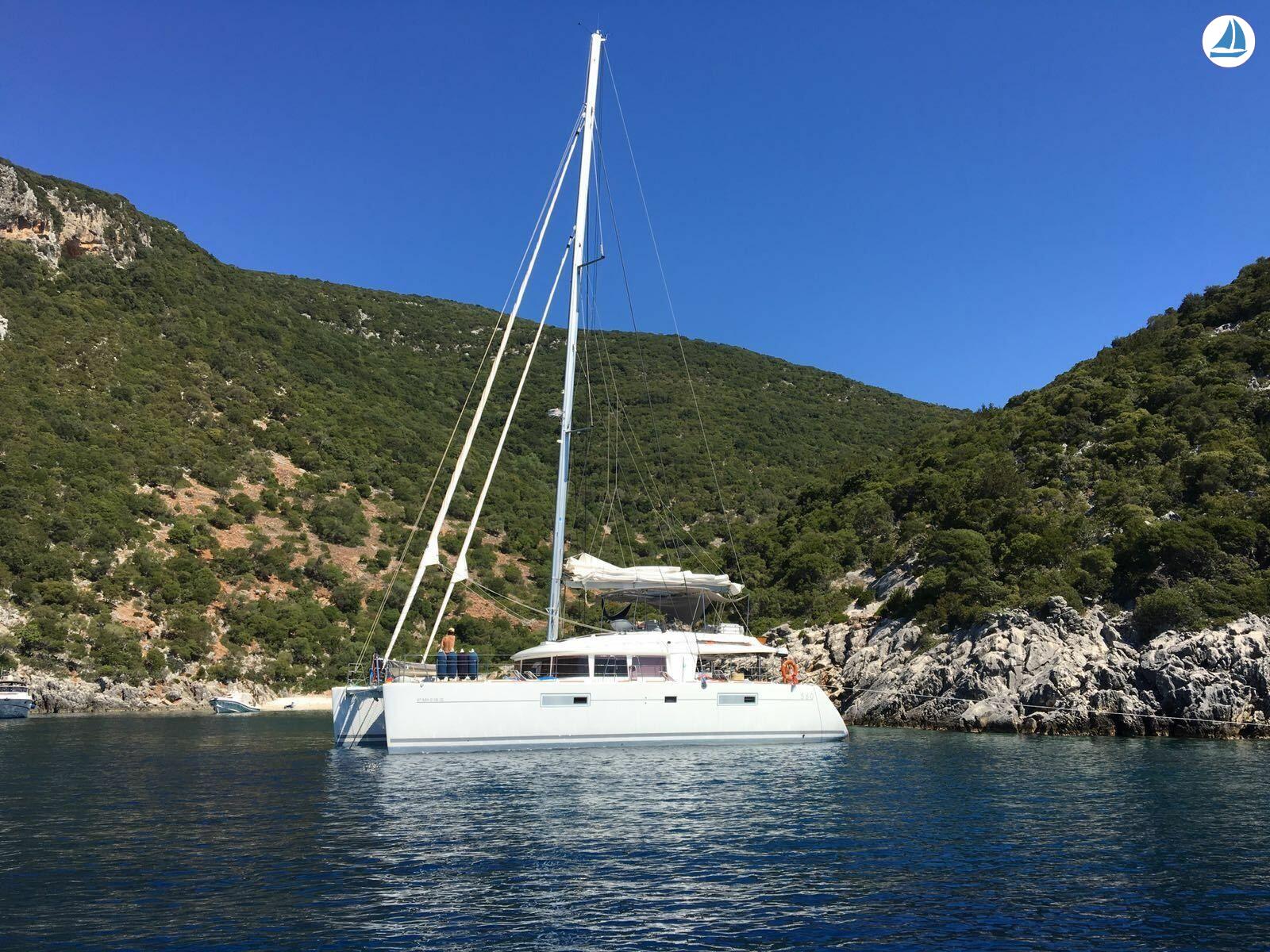 foto Lagoon Catamarans 560 1