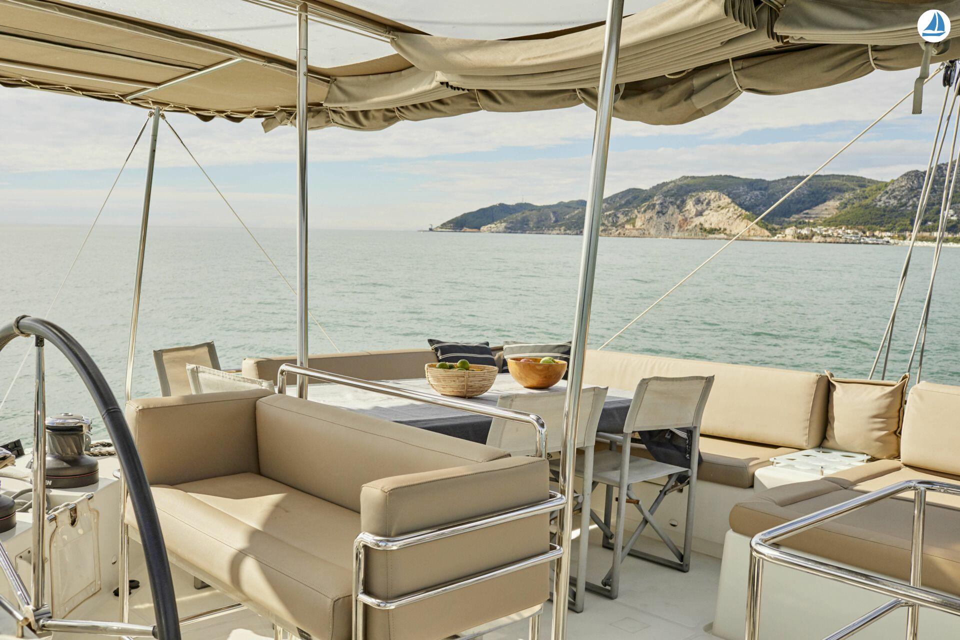 foto Lagoon Catamarans 560 5