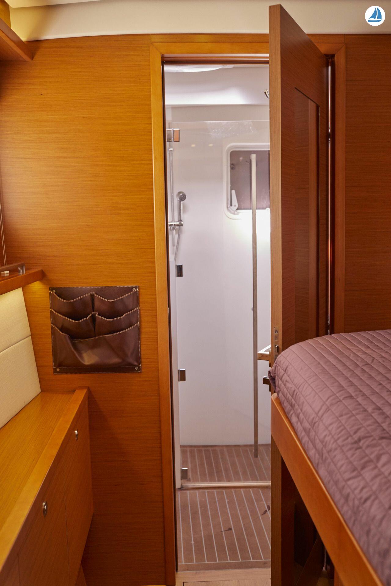 foto Lagoon Catamarans 560 23