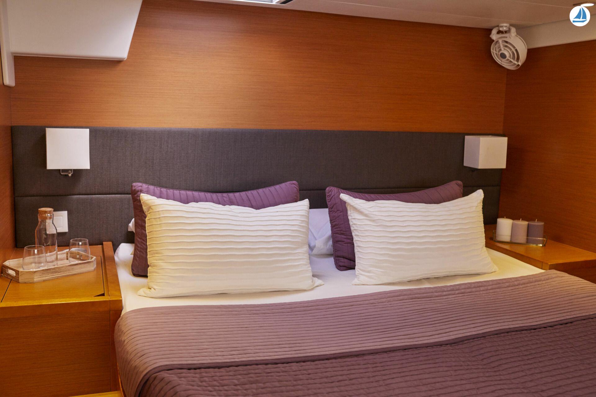 foto Lagoon Catamarans 560 27