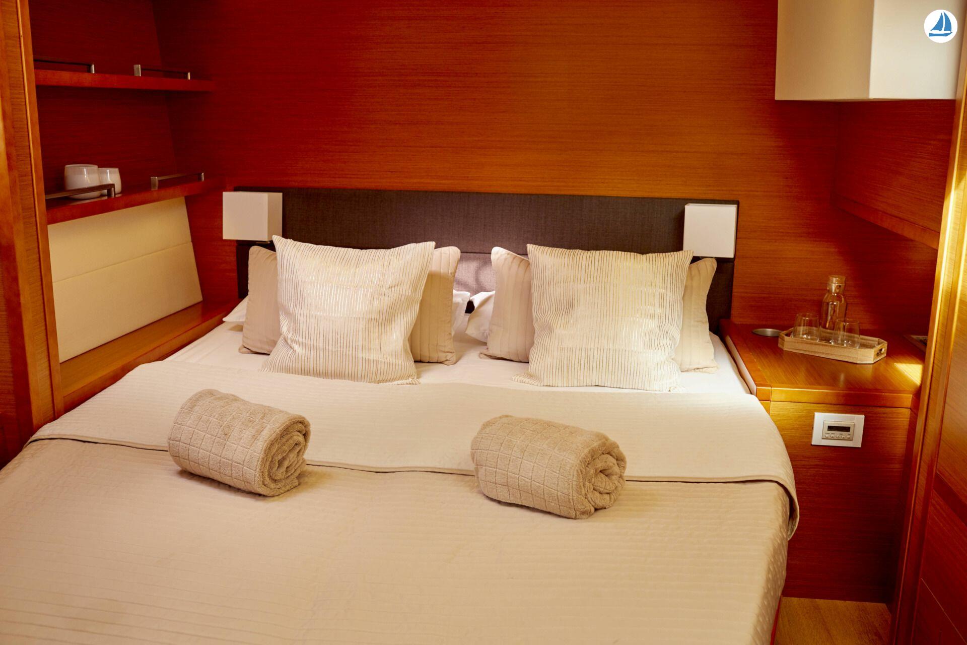 foto Lagoon Catamarans 560 29