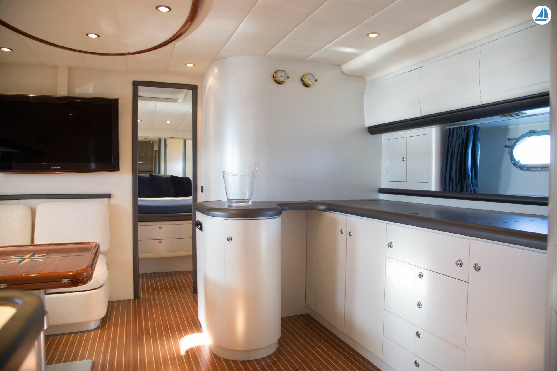 foto Alfamarine 60 11