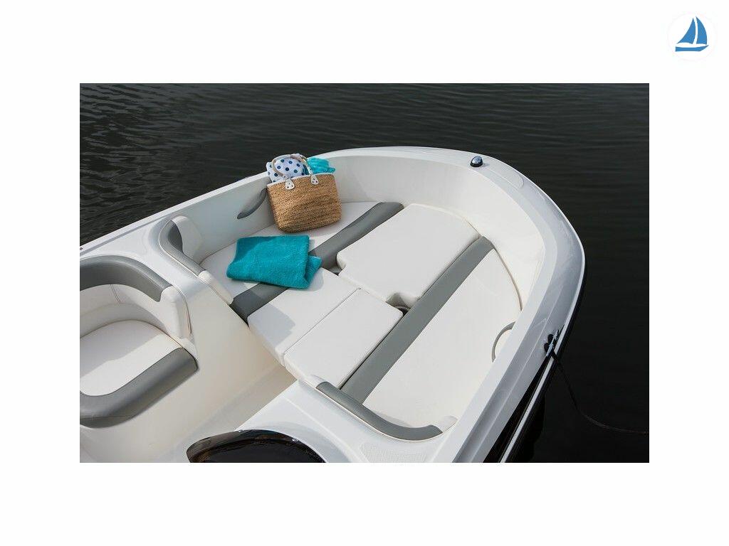 foto Bayliner E5 3
