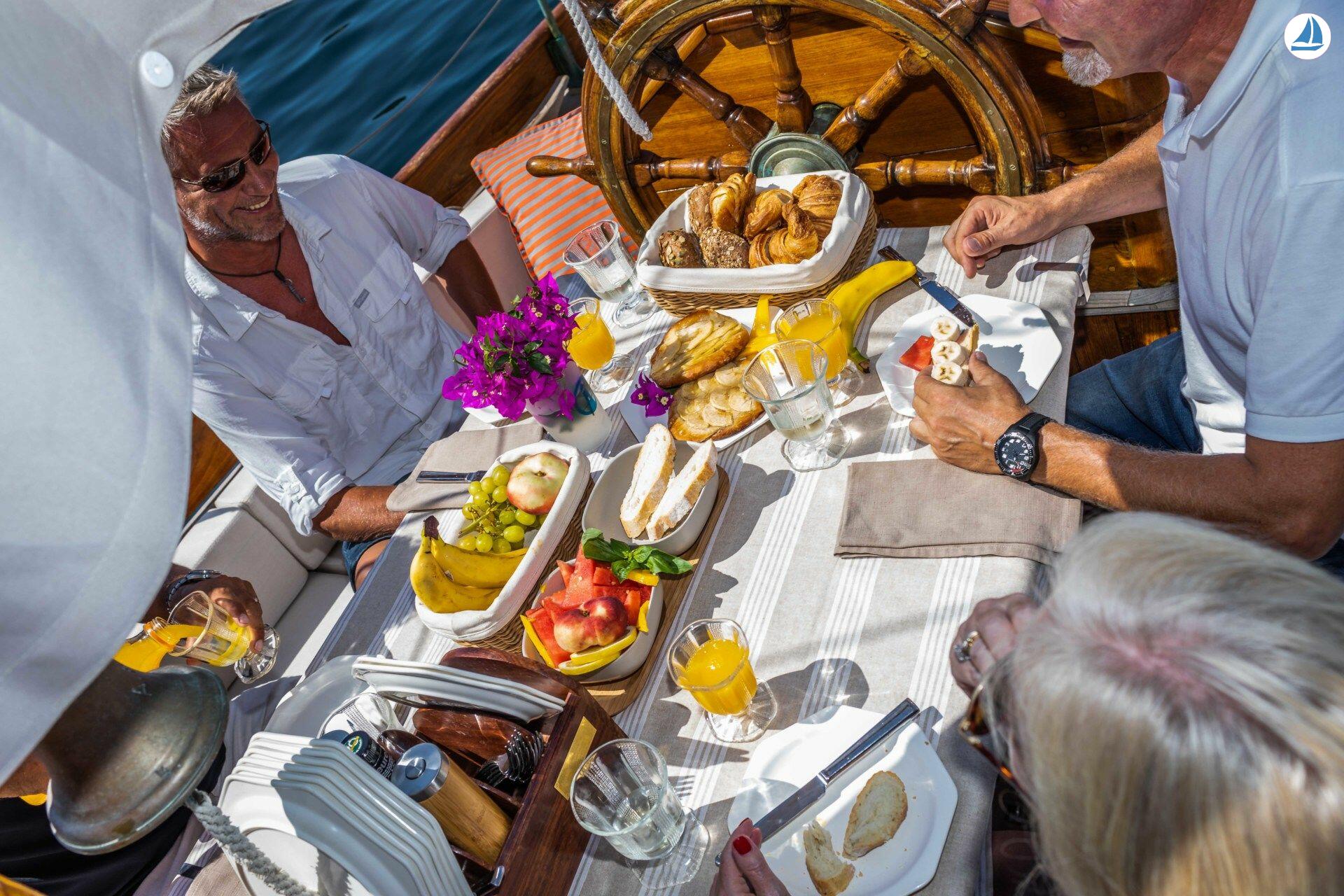 foto White Bros. Fred Shepherd Gaff Ketch 6