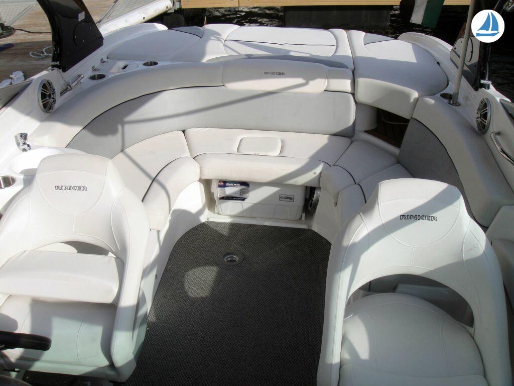 foto Rinker 246 BOW RIDER 6