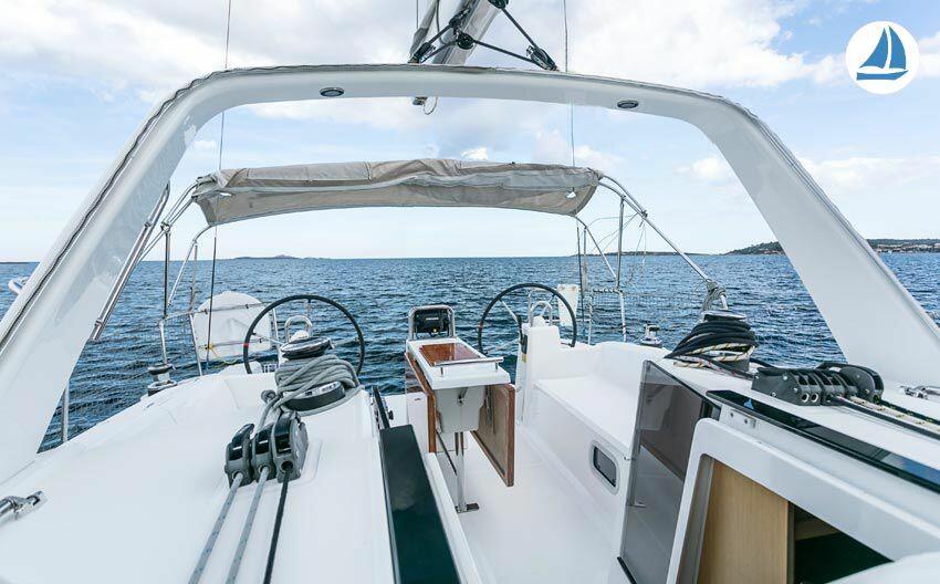 foto Beneteau Oceanis 38 4