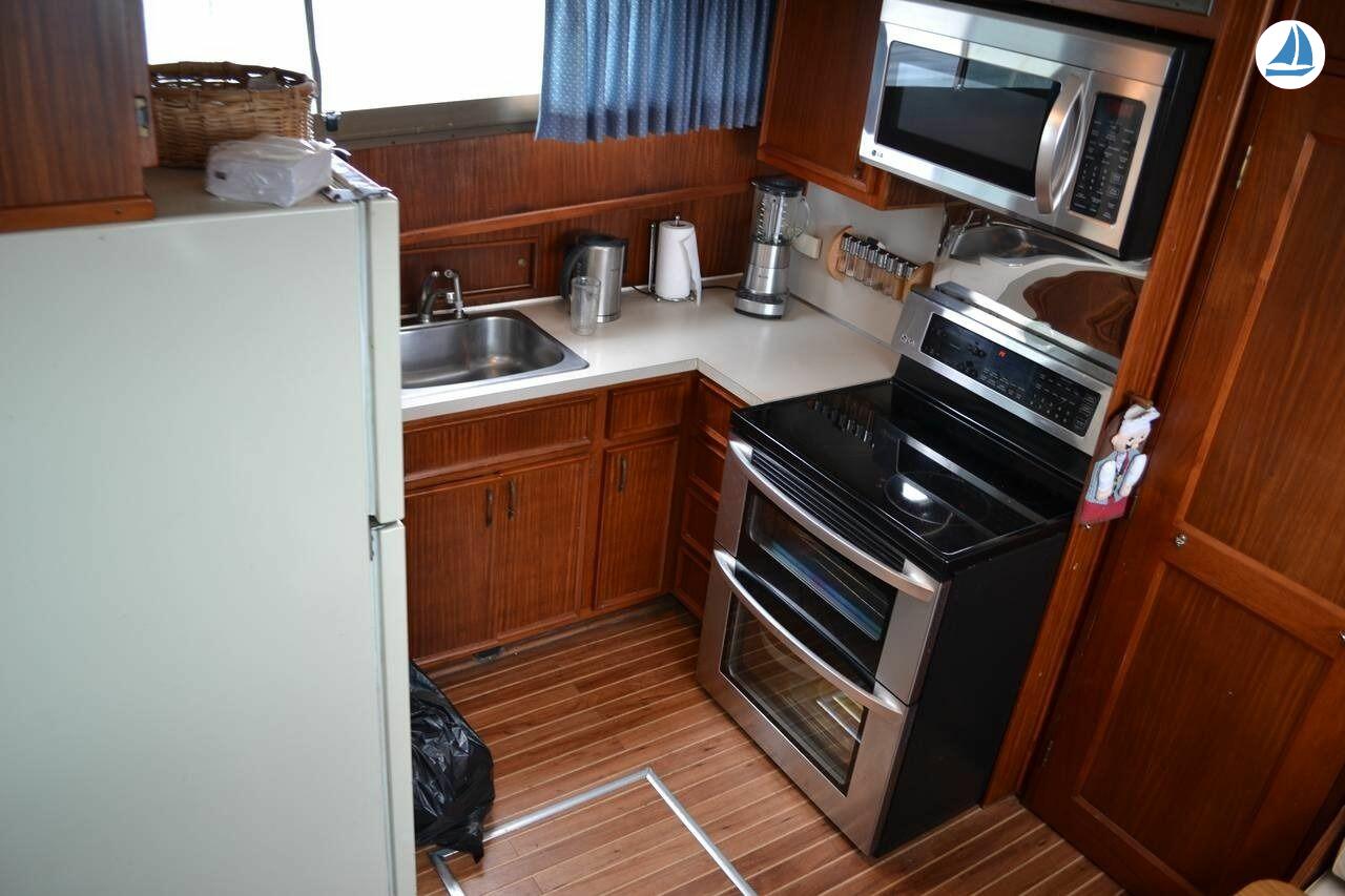 foto Hatteras MOTOR YACHT 3