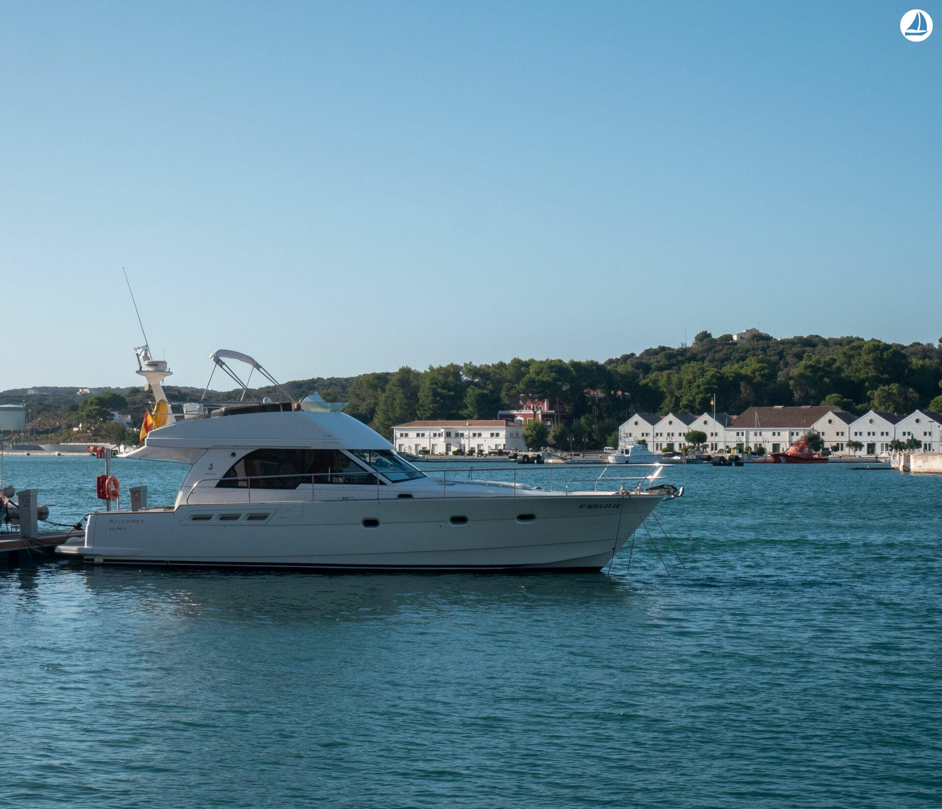 foto Beneteau Antares 1380 1