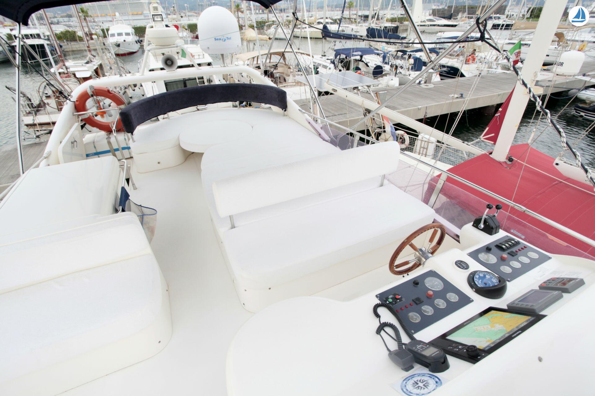 foto Uniesse 55 My 5