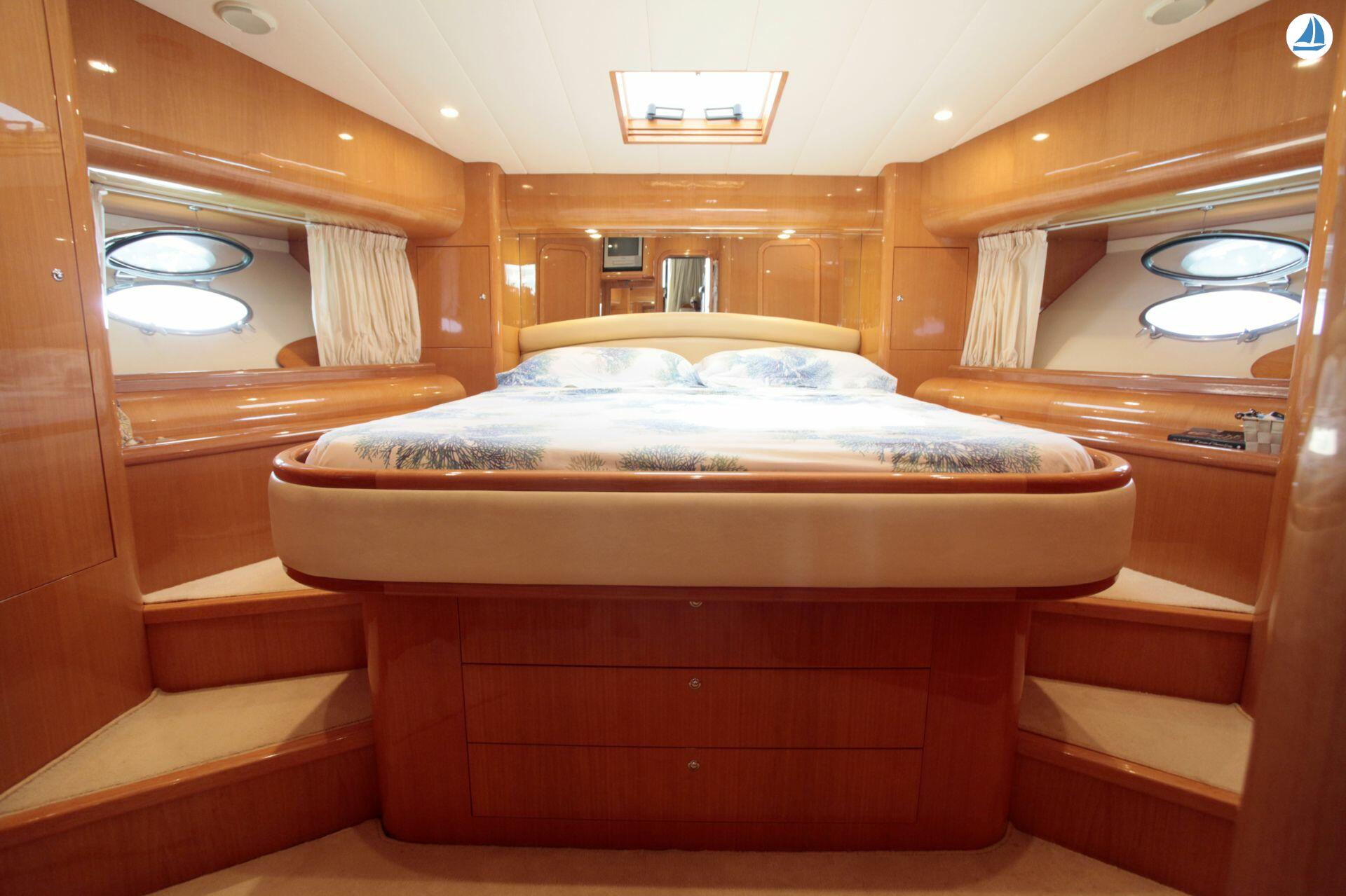 foto Uniesse 55 My 23