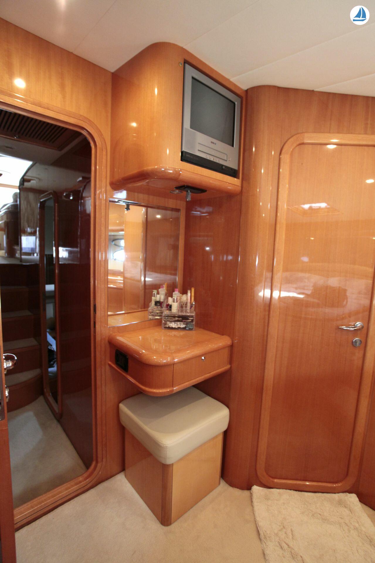 foto Uniesse 55 My 25