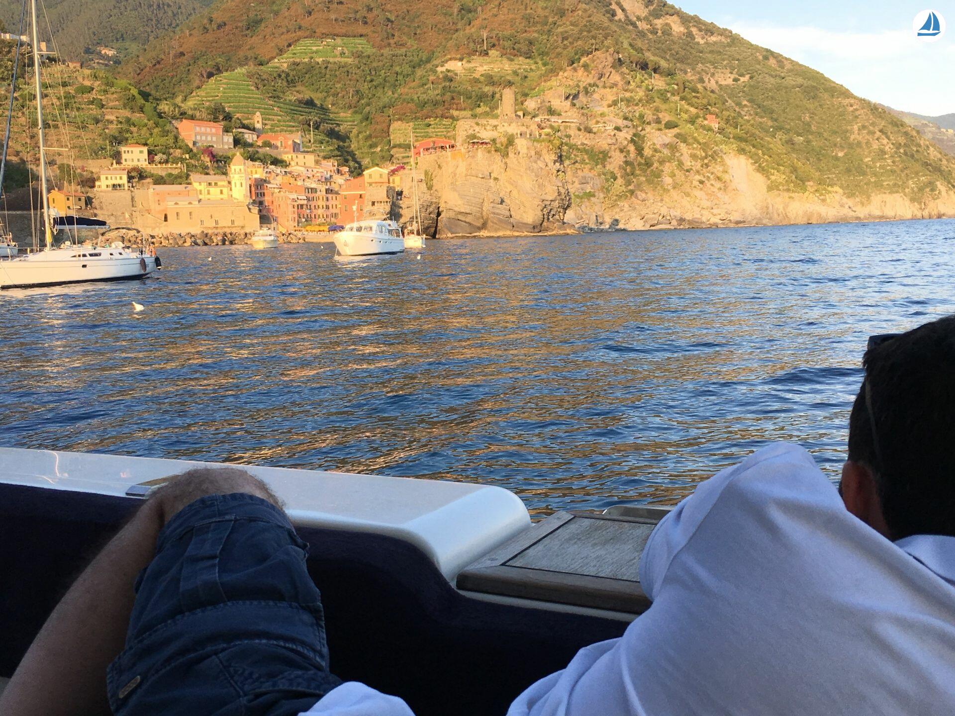 foto Uniesse 55 My 43