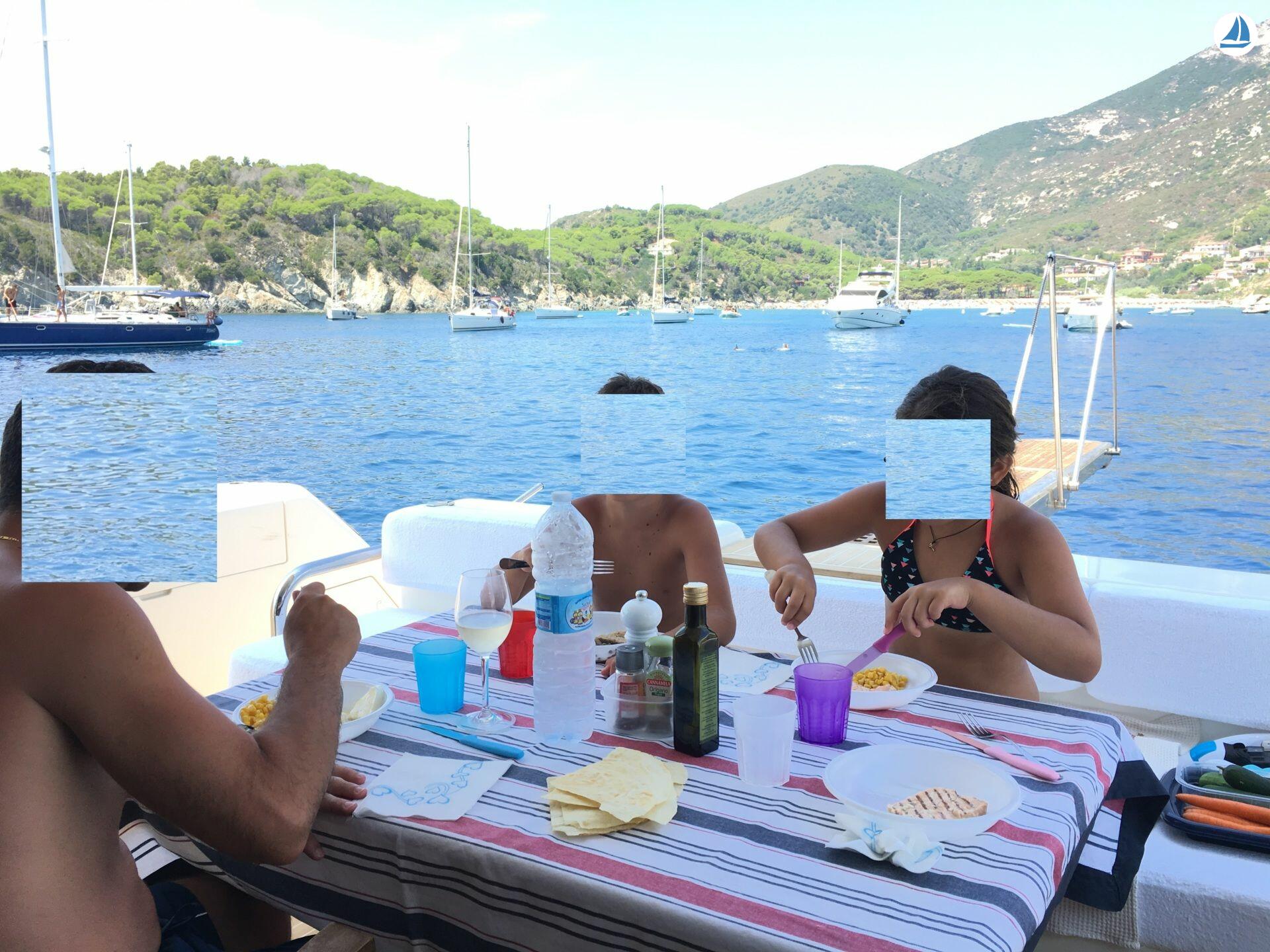 foto Uniesse 55 My 80