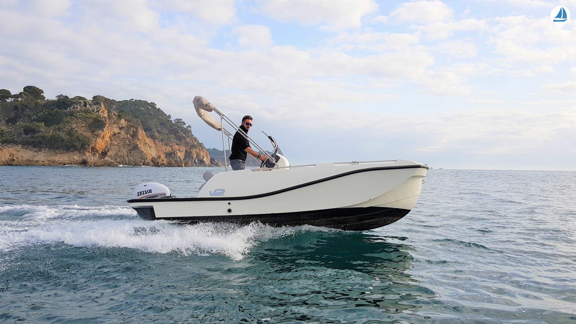 foto V2 Boats 5.0 Sport - Calella 5